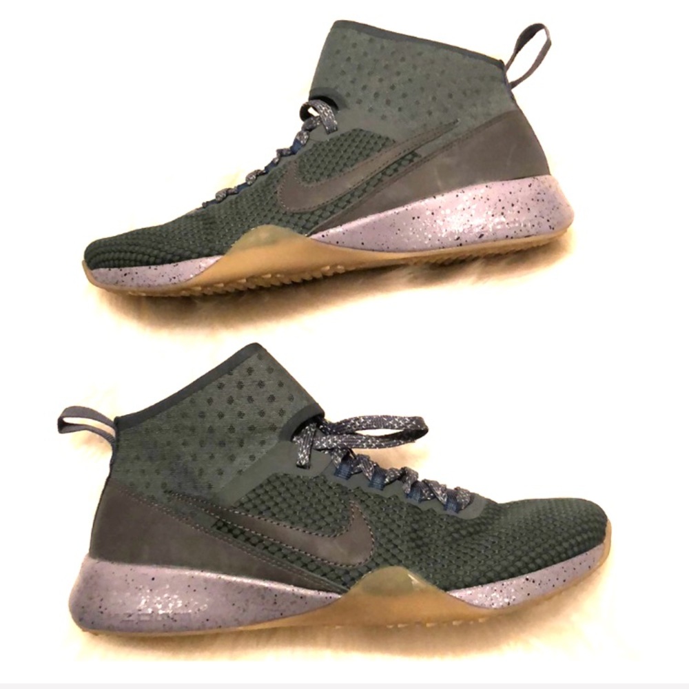 ⚡️Flash Sale ⚡️ Nike Air Zoom Strong 2 Sneakers